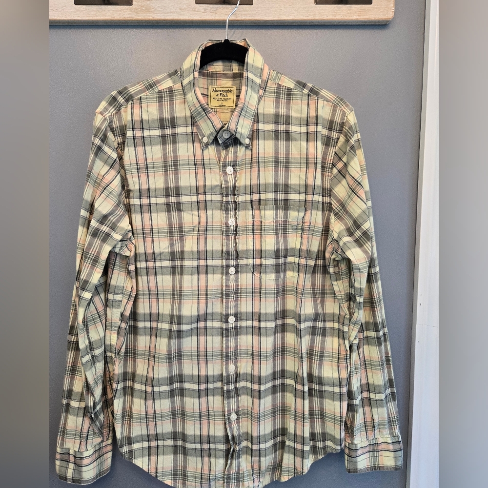 Abercrombie & Fitch Men's Large Long Sleeve Shirt